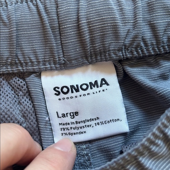 Shorts boys size 10-12 - Picture 7 of 17